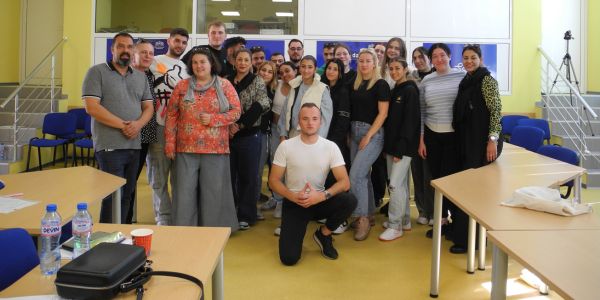 Студенти и преподаватели от Кипър, Латвия и България се срещнаха в ТУ – София, за да изградят модела на EUt+, част от многоезична и мултикултурна Европа на 21-ви век